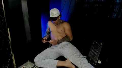 mr_maximo online show from October 29, 7:59 pm