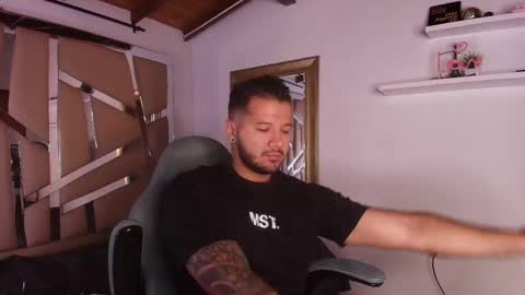 Snapshot of mr_mikee_ chatting on September 23, 3:09 am MIKEE online show from September 23, 3:09 am