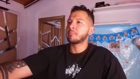 Snapshot of mr_mikee_ chatting on September 24, 3:10 am MIKEE online show from September 24, 3:10 am