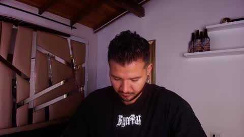 Snapshot of mr_mikee_ chatting on October 1, 3:12 am MIKEE online show from October 1, 3:12 am