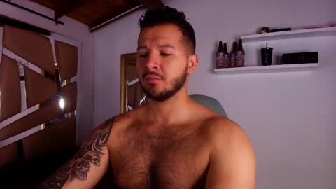 Snapshot of mr_mikee_ chatting on October 9, 3:48 am MIKEE online show from October 9, 3:48 am