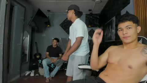 mr_mois online show from April 23, 5:08 am