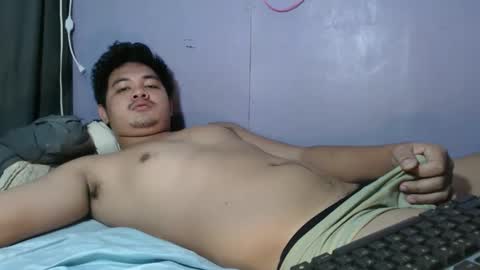 mr_olivercummerx online show from May 18, 4:07 am