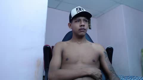 mr_stiven_ online show from January 23, 2:55 am