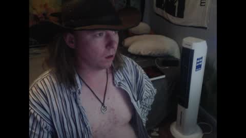 mr_strawberry online show from April 3, 11:08 am