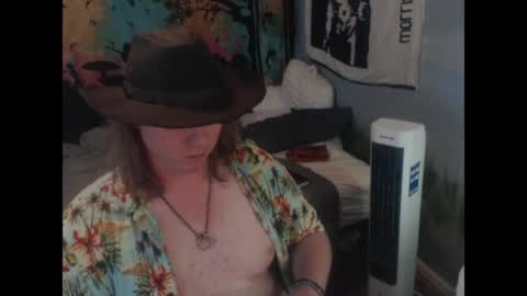 mr_strawberry online show from April 27, 3:10 pm