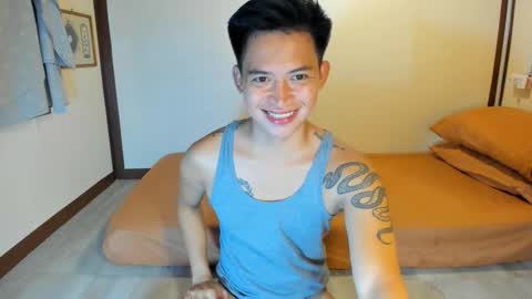 Snapshot of mr_swe3t0oth chatting on September 15, 12:49 pm KYLE online show from September 15, 12:49 pm