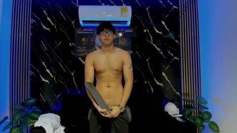 yisuz online show from March 18, 7:06 pm