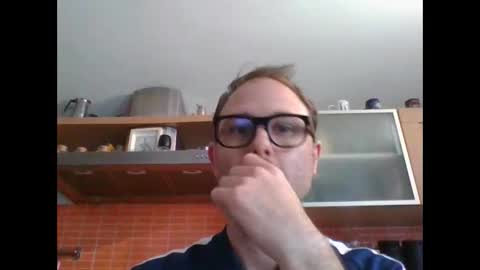 mravocado6 online show from September 26, 12:09 pm