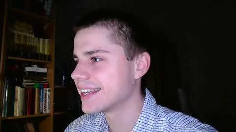Snapshot of mrbepsik chatting on April 4, 5:43 pm Mr Roman online show from April 4, 5:43 pm