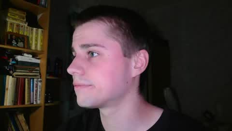 Snapshot of mrbepsik chatting on April 12, 7:52 pm Mr Roman online show from April 12, 7:52 pm