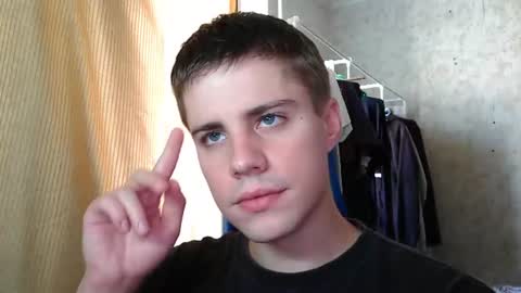 Snapshot of mrbepsik chatting on July 7, 8:51 am Mr Roman online show from July 7, 8:51 am