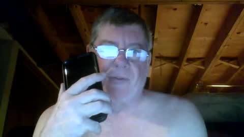 Snapshot of mrblade666 chatting on January 6, 11:31 pm mrblade666 online show from January 6, 11:31 pm