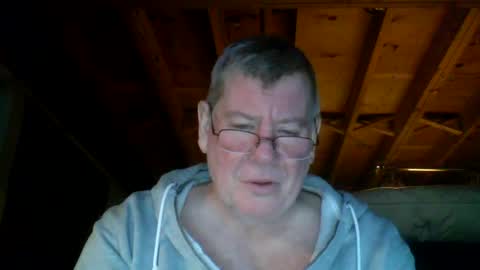 Snapshot of mrblade666 chatting on February 22, 11:57 pm mrblade666 online show from February 22, 11:57 pm