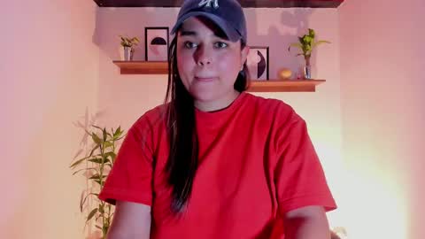 Snapshot of mrbuu_ chatting on January 21, 5:38 am Laura online show from January 21, 5:38 am