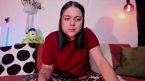 Laura online show from February 19, 9:55 pm