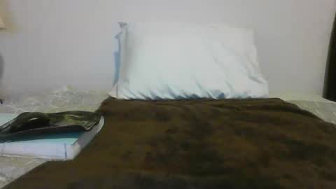 Snapshot of mrchico911 chatting on February 16, 7:48 am mrchico911 online show from February 16, 7:48 am