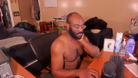 Snapshot of mrchuckdailyxxx chatting on January 30, 5:09 am Chuck Daily online show from January 30, 5:09 am