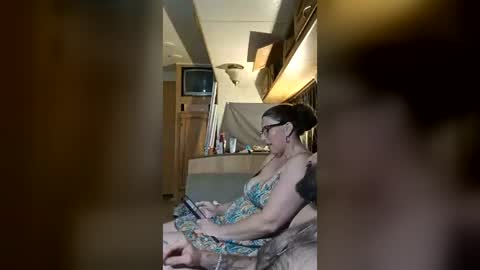 Snapshot of mrcloudofsmoke chatting on July 8, 4:06 am mrcloudofsmoke online show from July 8, 4:06 am