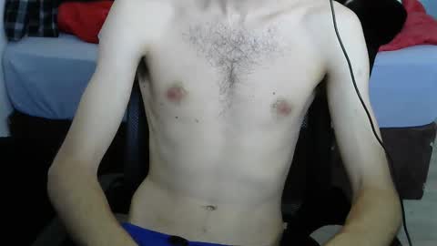 Snapshot of mrdick572 chatting on September 20, 7:37 pm mrdick572 online show from September 20, 7:37 pm