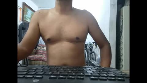 Snapshot of mrdongato01 chatting on January 13, 3:01 am Gato online show from January 13, 3:01 am