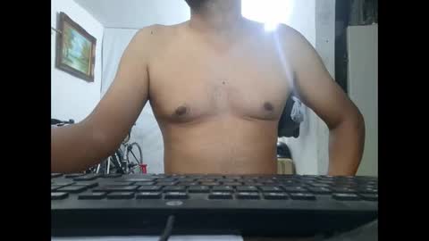 Snapshot of mrdongato01 chatting on September 15, 2:44 am Gato online show from September 15, 2:44 am