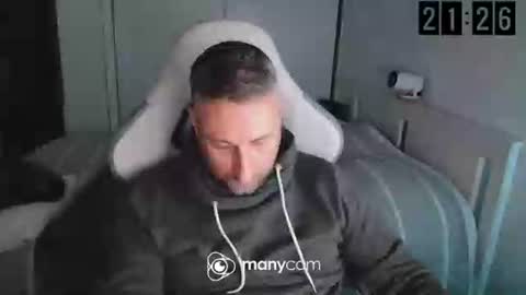 mrdr000 online show from March 26, 8:25 pm