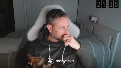 mrdr000 online show from April 1, 7:33 pm