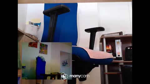 Snapshot of mrduplo1975 chatting on June 18, 5:06 pm MrJohnsen1975 online show from June 18, 5:06 pm