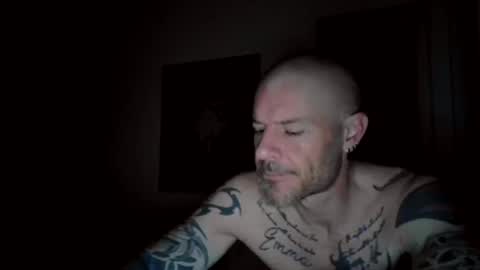 IwantU2WatchME online show from February 12, 6:52 am