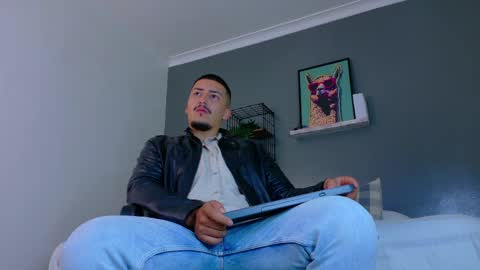 Mr Fox online show from April 1, 11:44 am