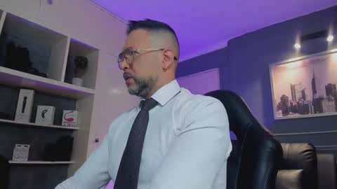 Snapshot of mrfrank_tattoo chatting on October 21, 12:17 pm MrFrank. online show from October 21, 12:17 pm