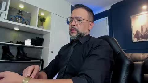 Snapshot of mrfrank_tattoo chatting on June 22, 12:57 pm MrFrank. online show from June 22, 12:57 pm