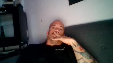 Snapshot of mrhames2020 chatting on April 25, 7:44 pm mrhames2020 online show from April 25, 7:44 pm