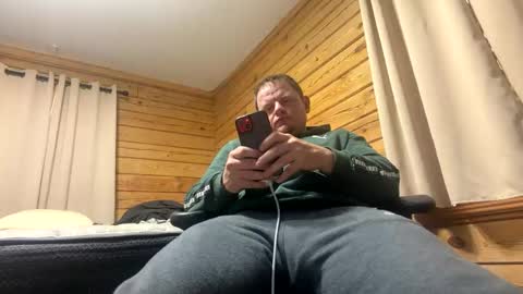 Snapshot of mrhandsome_1 chatting on June 5, 1:06 pm mrhandsome_1 online show from June 5, 1:06 pm