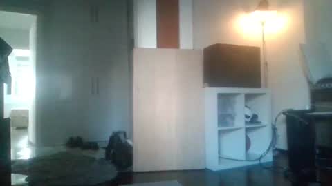 Snapshot of mrhandsomelovee chatting on February 15, 7:51 am Nikola online show from February 15, 7:51 am