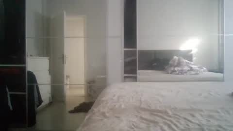 Snapshot of mrhandsomelovee chatting on February 16, 6:53 am Nikola online show from February 16, 6:53 am