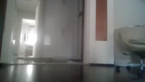 Snapshot of mrhandsomelovee chatting on March 7, 8:33 am Nikola online show from March 7, 8:33 am