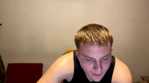 Max online show from October 26, 8:15 pm