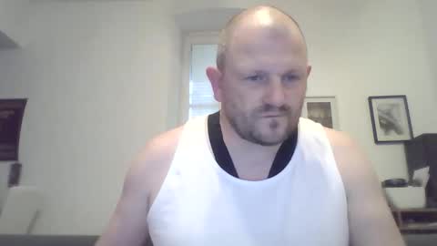 Snapshot of mrhotsex69 chatting on May 5, 3:20 pm mrhotsex69 online show from May 5, 3:20 pm