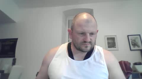 Snapshot of mrhotsex69 chatting on May 6, 11:32 pm mrhotsex69 online show from May 6, 11:32 pm