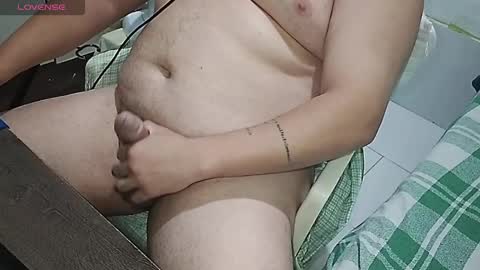 Snapshot of mrjamesbrazilianhotshybear94 chatting on February 10, 10:19 am mrjamesbrazilianhotshybear94 online show from February 10, 10:19 am