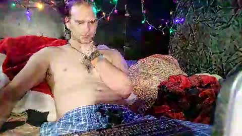 Snapshot of mrkinksized chatting on December 25, 6:52 am MrKinkSized online show from December 25, 6:52 am