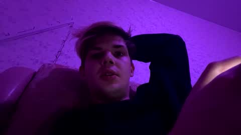 Snapshot of mrleopardick chatting on December 30, 5:34 pm mr leo online show from December 30, 5:34 pm