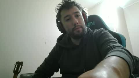 Snapshot of mrlilnice chatting on April 2, 3:48 am mrlilnice online show from April 2, 3:48 am