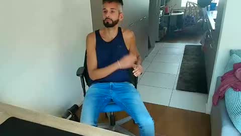 mrlongplay835366 online show from September 26, 11:36 am