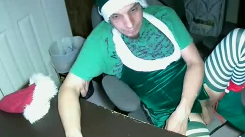Snapshot of mrmarcxxcam chatting on December 16, 5:34 am MrMarc online show from December 16, 5:34 am