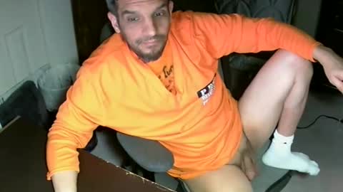 Snapshot of mrmarcxxcam chatting on February 16, 3:35 am MrMarc online show from February 16, 3:35 am