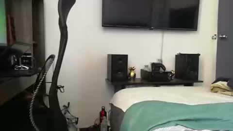 Snapshot of mrmiss_dannys chatting on January 28, 6:39 pm mrmiss_dannys online show from January 28, 6:39 pm