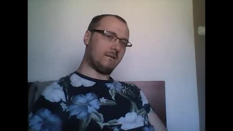 Snapshot of mronlymasturbate chatting on May 3, 7:36 am mronlymasturbate online show from May 3, 7:36 am